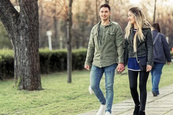Selalu Terkenang, 5 Alasan Cinta Pertama Itu Susah Dilupakan