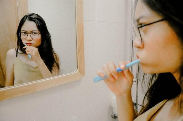 7 Penyebab Lain Kulit Alami Breakout Meski Rutin Pakai Skincare