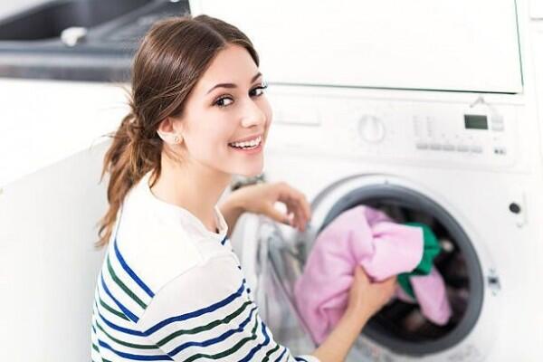 6 Tips & Trik Mencuci Pakaian yang Harus Kamu Tahu