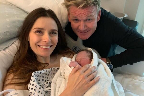 Terkenal Galak, 9 Potret Hangat Chef Seleb Gordon Ramsay & Keluarga