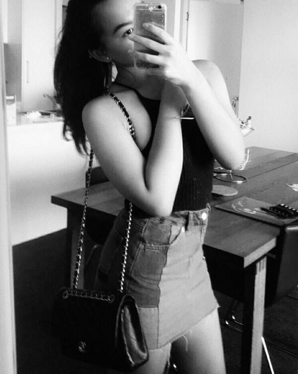 9 Ide Mix and Match Tank Top ala Shafa Harris, Stylish Banget Deh!