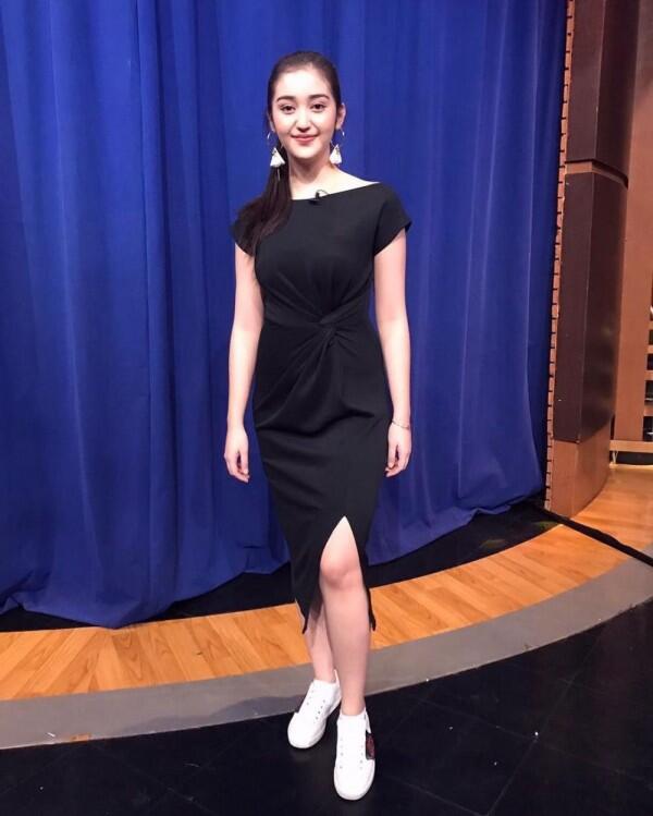 Tampil dengan Sneakers, Ini Dia 9 Ide OOTD Kece ala Ranty Maria