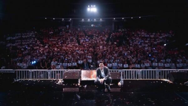 10 Potret Siwon Super Junior di Fanmeeting Pertamanya, Gagah Paripurna