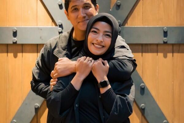 Umumkan Hamil Anak Kedua, 10 Momen Mesra Tantri Kotak & Arda Naff