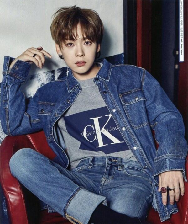 Jelang Debut Solo, Ini 10 Potret Jinwoo WINNER yang Makin Menawan