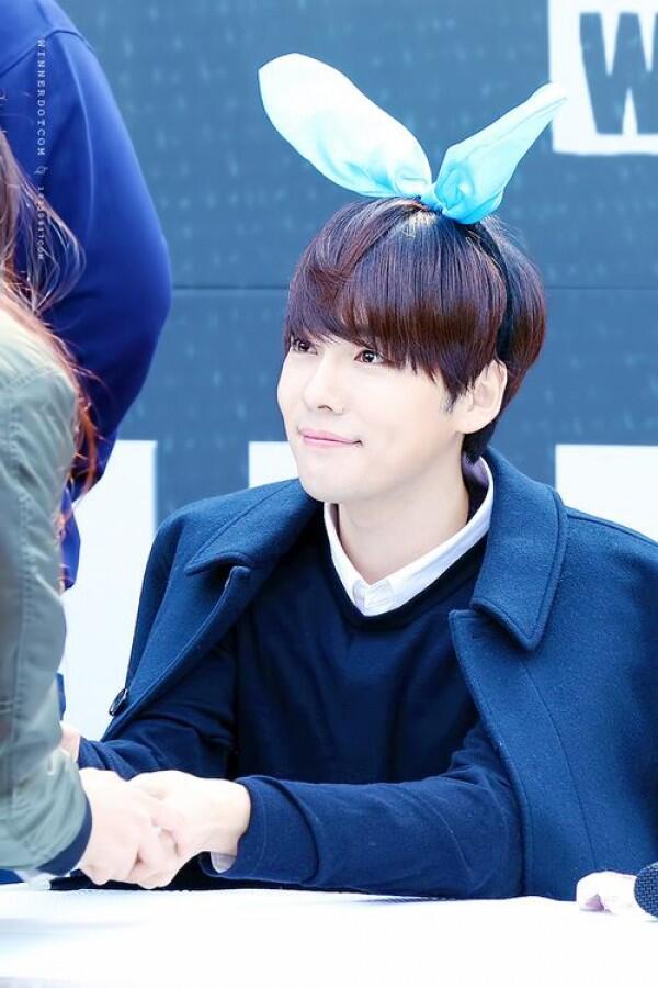 Jelang Debut Solo, Ini 10 Potret Jinwoo WINNER yang Makin Menawan