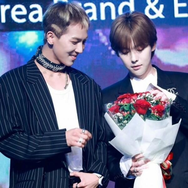 Jelang Debut Solo, Ini 10 Potret Jinwoo WINNER yang Makin Menawan
