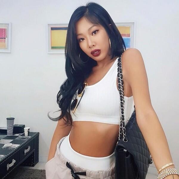 Berkulit Tan, 10 Pesona Rapper Korea Jessi yang Eksotis Banget!