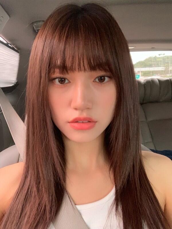 Dibilang Mirip Jedar, 10 Pesona Doyeon Weki Meki yang Cetar Abis!