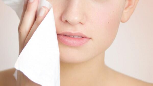 5 Tips Menggunakan Cleansing Wipes Agar Wajah Bersih Maksimal