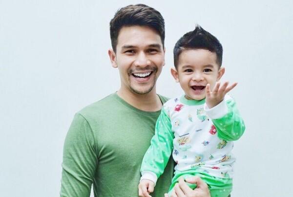 Dapat Predikat Hot Papa, Ini 3 Arti Nama Anak Jonathan Frizzy