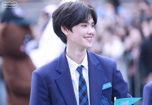 Masih Muda Banget, 10 Idola KPop Ini Belum Punya KTP Lho!