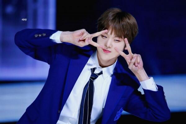 Masih Muda Banget, 10 Idola KPop Ini Belum Punya KTP Lho!