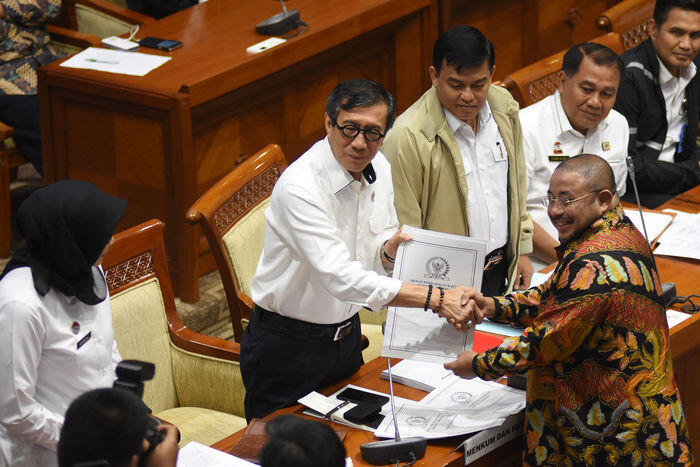 DPR diduga akan permudah pembebasan bersyarat bagi koruptor