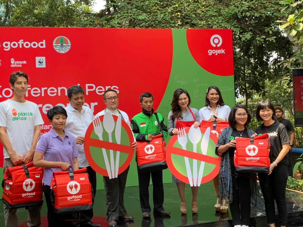 KLHK Gandeng Gojek Tekan Penggunaan Sampah Plastik