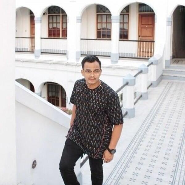 10 Potret Kece Ernest Samudera, Pemeran Dipo di Film Perburuan