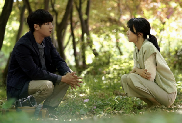 10 Potret Lee Sang Yeob & Park Ha Sun "Love Affairs in the Afternoon"