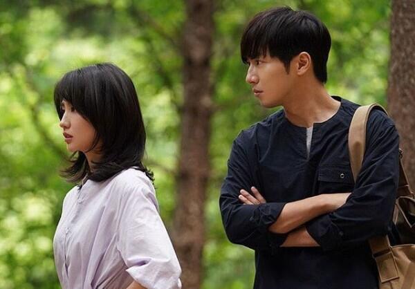 10 Potret Lee Sang Yeob & Park Ha Sun "Love Affairs in the Afternoon"