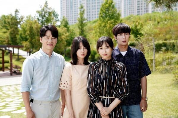 10 Potret Lee Sang Yeob & Park Ha Sun "Love Affairs in the Afternoon"