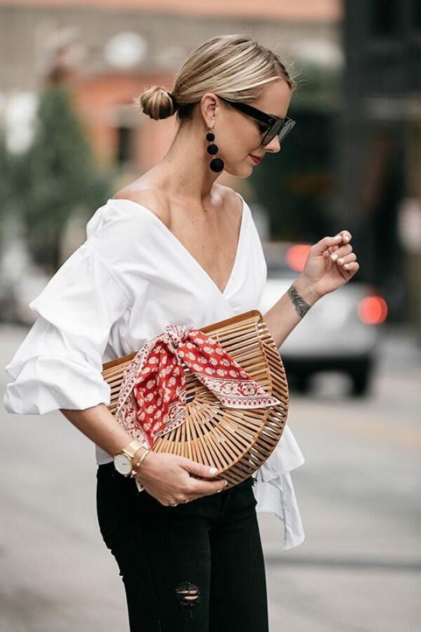 6 Ide OOTD Pakai Scarf yang Bikin Gayamu Lebih Beda & Menarik!