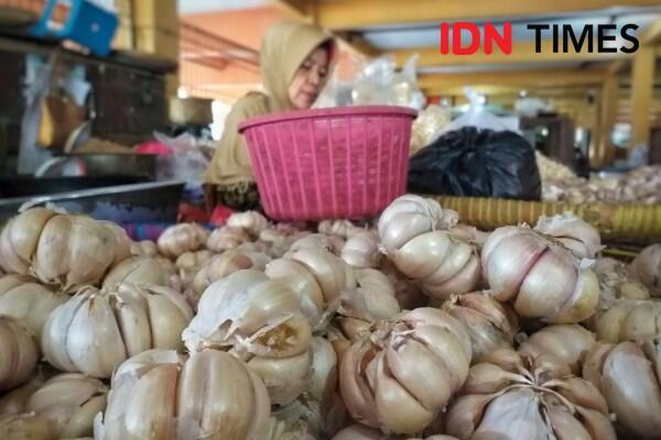 Kasus Suap Izin Impor Bawang Putih, Mentan Copot 145 Pejabat!