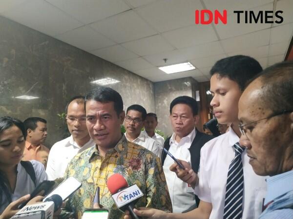 Kasus Suap Izin Impor Bawang Putih, Mentan Copot 145 Pejabat!