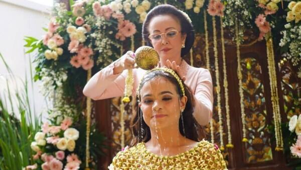 Menikah, 11 Potret Perjalanan Cinta Cantika Felder & Rocky Ramadhana