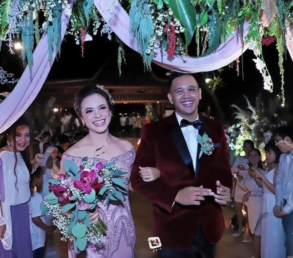 Menikah, 11 Potret Perjalanan Cinta Cantika Felder & Rocky Ramadhana