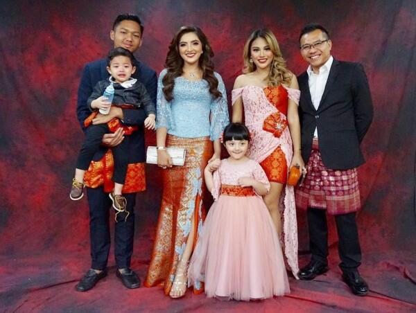 Intip 10 Gaya Fashion Keluarga Anang-Ashanty, Selalu Hits dan Kece!