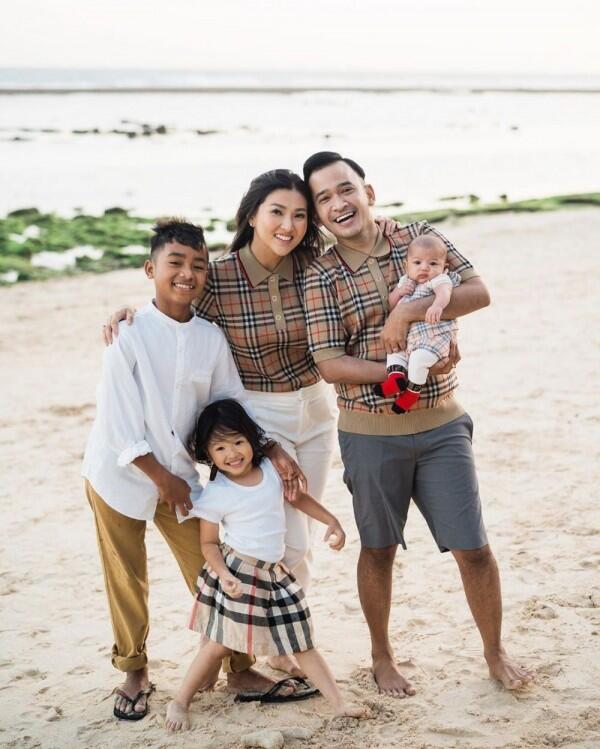 10 Ide OOTD Kompak ala Keluarga Ruben Onsu, Family Goals Banget!