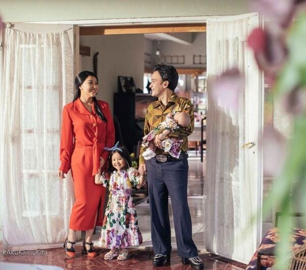 10 Ide OOTD Kompak ala Keluarga Ruben Onsu, Family Goals Banget!