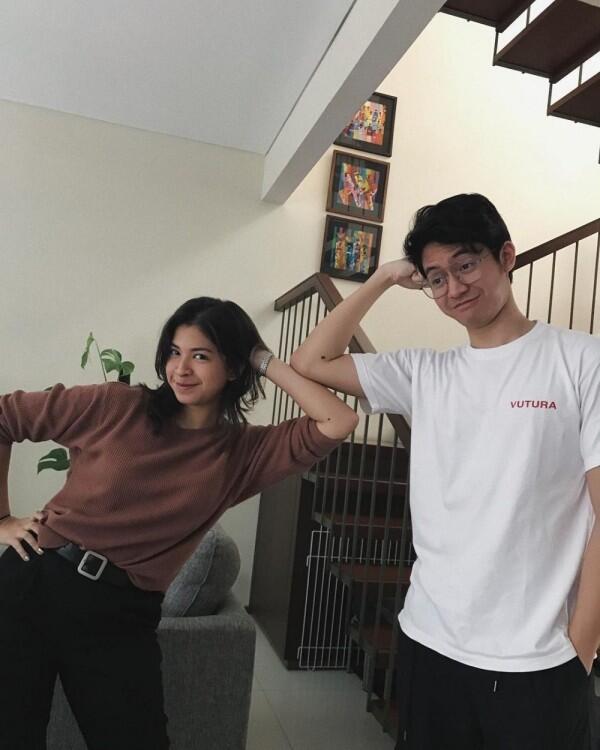 Gak Kalah dari Kevin Aprilio, 10 Potret Mesra Tristan Juliano & Pacar