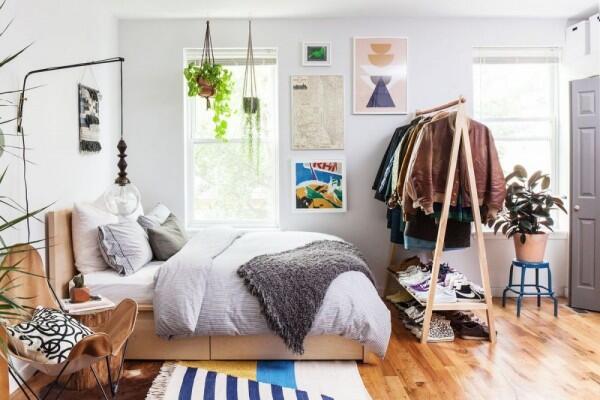 8 Desain Lemari Pakaian untuk Kamar Sempit, Gak Makan Tempat!