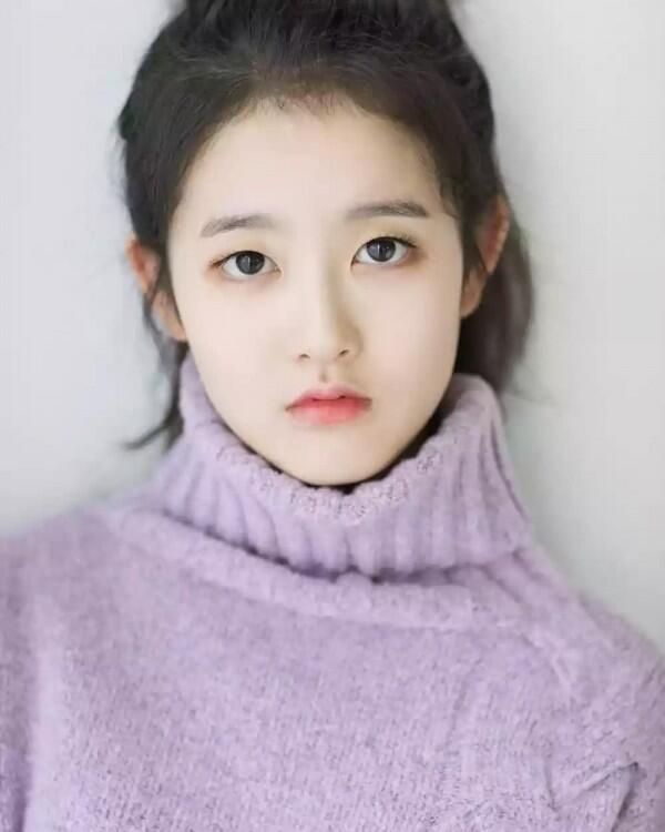 10 Potret Park Si Eun, Pemeran Seo Yeon di KDrama Everything & Nothing