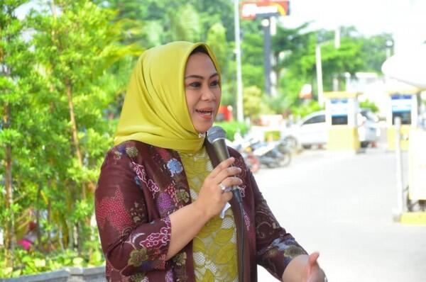 Cellica Nurrachadiana, Bupati Muda Penyuara the Power of Emak-emak