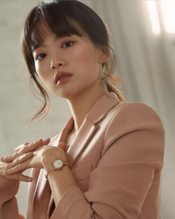 10 Potret Chun Woo He, Penulis Naskah Memesona di KDrama Melo Suits Me