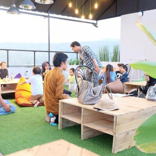 8 Kafe Kekinian di Bandung Utara yang Patut Dikunjungi
