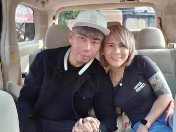 Punya Panggilan Sayang, 9 Potret Mesra Roy Kiyoshi dan Evelin