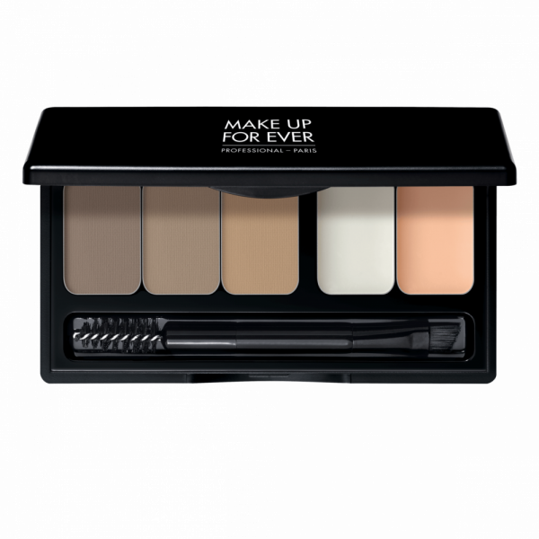 Tampil Flawless, 9 Rahasia Makeup Rutin Zaskia Adya Mecca
