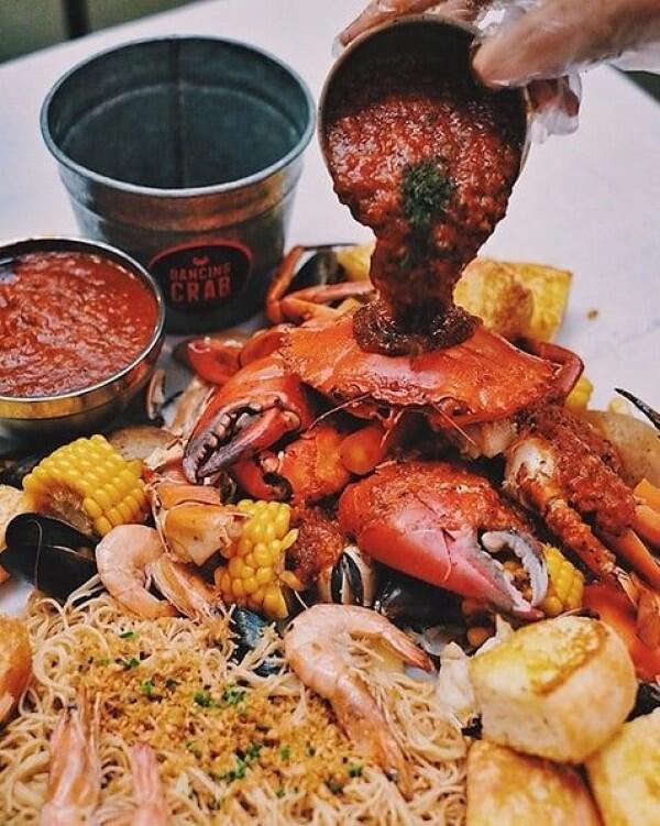 5 Tempat Makan Seafood Paling Enak di Bandung, Sudah Tahu?