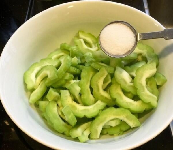 7 Tips Memasak Pare yang Enak dan Cara Meminimalisir Rasa Pahitnya