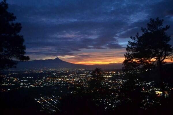 7 Rekomendasi Spot Sunset Paling Epik di Malang, Panoramanya Juara!