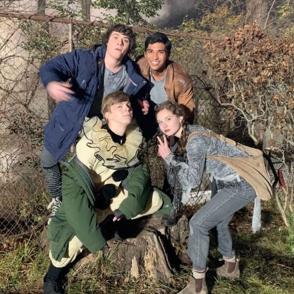 10 Potret Michael Garza yang Mencuri Hati di Film Scary Stories