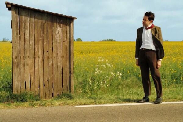 5 Film Komedi Rowan Atkinson yang Wajib Ditonton Saat Suntuk