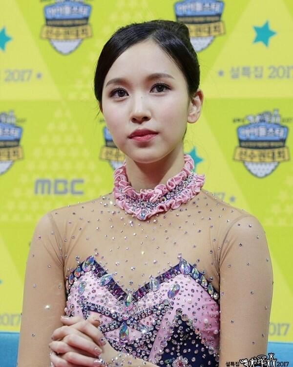 Vakum dari Twice, Ini Dia 13 Penampilan Mina yang Bikin Kangen!