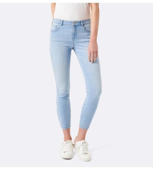 7 Jenis Celana Jeans yang Biasa Dipakai Wanita, Ada yang Tahu Namanya?