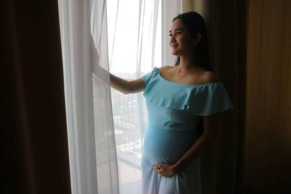 10 Potret Kehamilan Kedua Faby Marcelia, Si Cucu di Dunia Terbalik