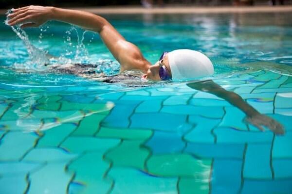 Mengapa Kamu Merasa Kelaparan Setelah Berenang? Ketahui Penjelasannya