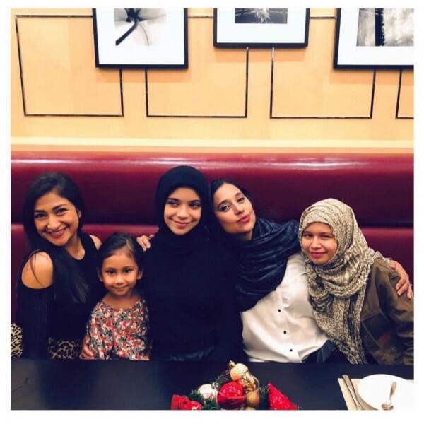 10 Potret Manis Isabel, Anak Ayu Azhari yang Kini Beranjak Remaja