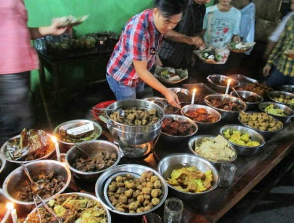 5 Kedai Nasi Jamblang Paling Diburu di Cirebon, Harus Siap Antre
